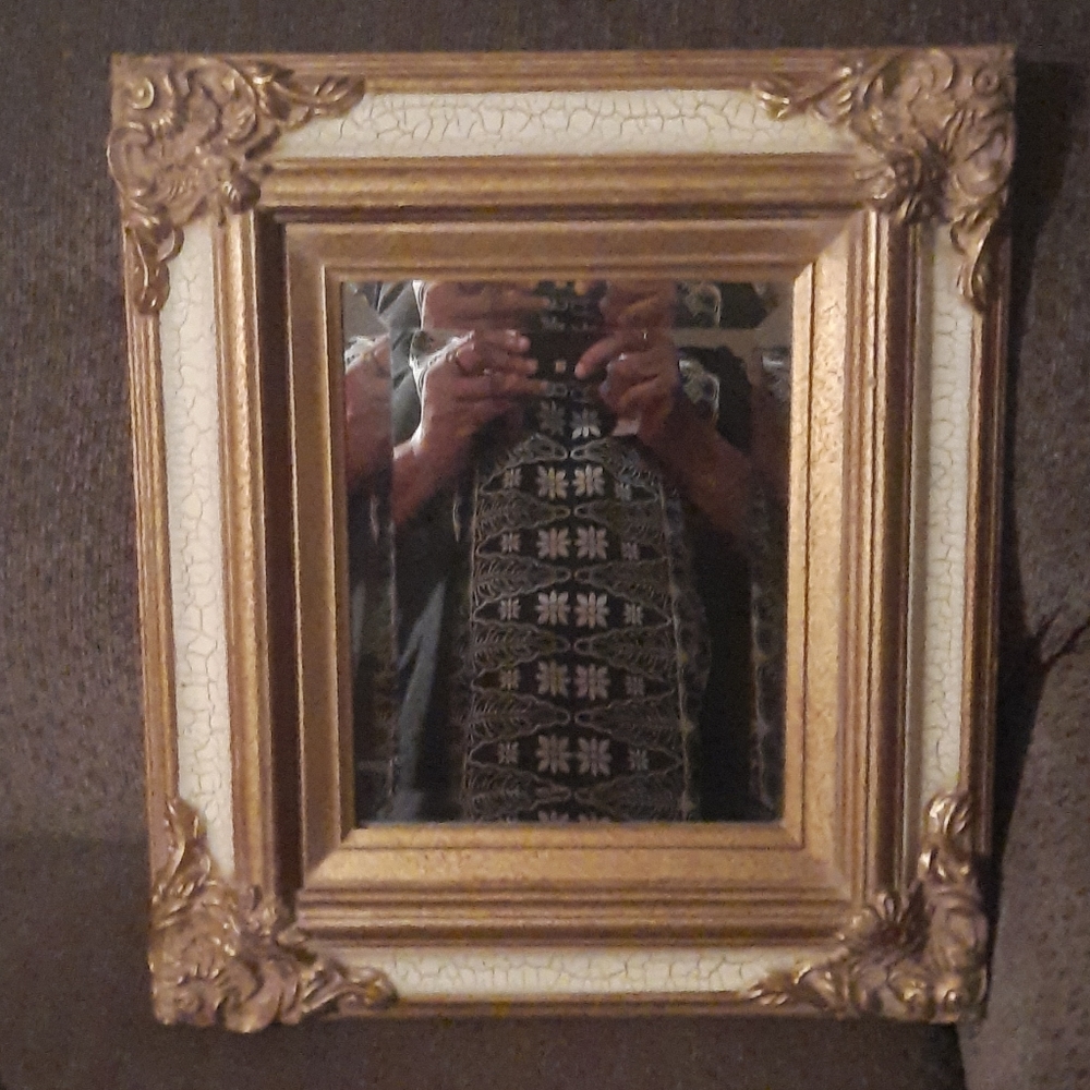 HANDMADE OAK PAINTED PICTURE